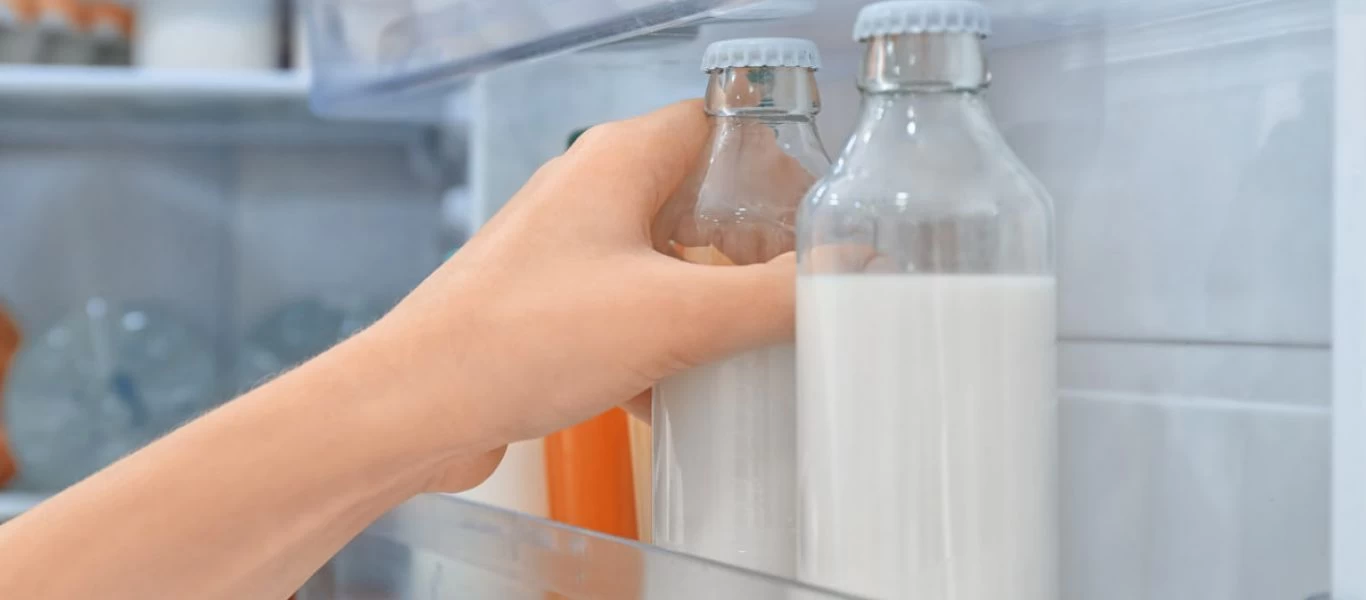 Προσοχή! Γιατί δεν πρέπει να βάζετε το γάλα στην πόρτα του ψυγείου!